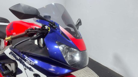 Honda CBR 2009 CBR900 FIREBLADE 29K ICONIC 1 OWNER SPORTS TRACK BIKE 18