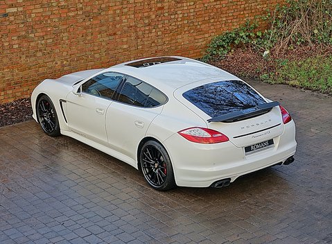 Porsche Panamera GTS 14