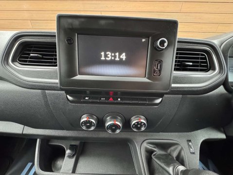 Nissan NV400 2.3 NV400 Tekna DCI 27