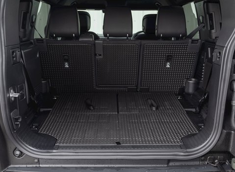 Land Rover Defender 110 X P400 33