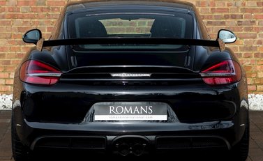 Porsche Cayman GT4 5