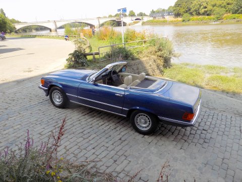 Mercedes-Benz SL Series 380 SL 42