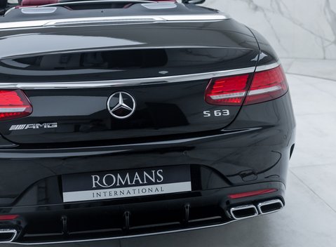 Mercedes-Benz S63 AMG Cabriolet 37
