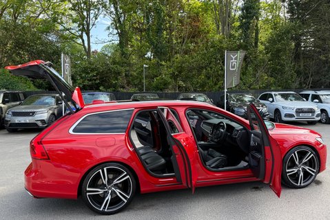 Volvo V90 D5 POWERPULSE R-DESIGN AWD 17