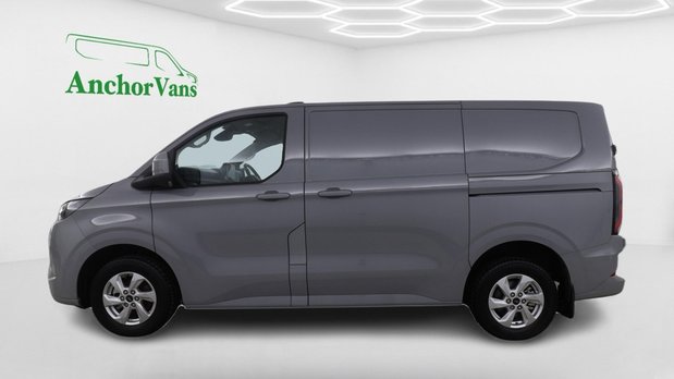 Ford E-Transit Custom 65KWH AUTO SWB L1H1 Low Roof Limited Air Con 218ps Alloys Sensors Cam EURO 7