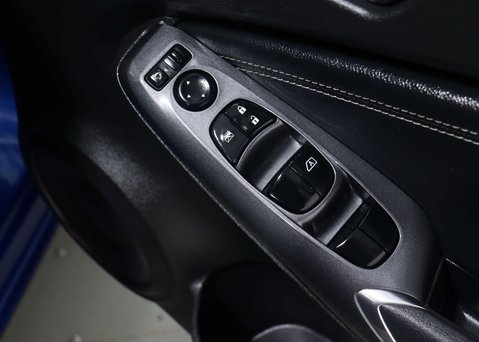 Nissan Juke 1.6 Juke N-Connecta HEV CVT 5dr 36