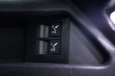 Land Rover Discovery Sport 1.5 Discovery Sport R-Dynamic SE P300e Auto 4WD 5dr 34