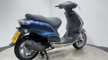 Piaggio Fly 2009 12K NON RUNNING PROJECT SCOOTER 100CC 2