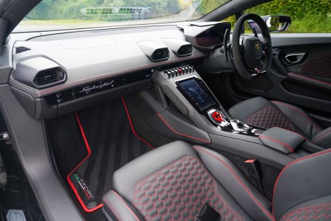 Lamborghini Huracan LP 640-4 EVO 8