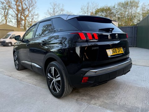 Peugeot 3008 1.5 3008 Allure Blue HDi S/S 5dr 28