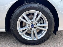 Ford S-Max 2.5 S-Max Titanium HEV CVT 5dr 15