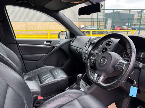 Volkswagen Tiguan 2.0 Tiguan R-Line TDI BlueMotion Technology 4Motion Semi-Automatic 4WD 5dr 14