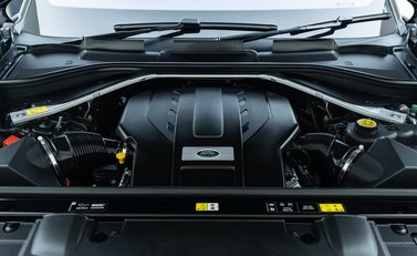 Land Rover Range Rover P530 Autobiography LWB 34