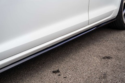 Volkswagen Golf 2.0 Golf R TSi Semi-Auto 4WD 5dr 33