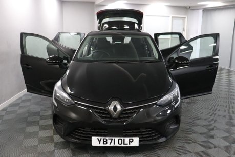 Renault Clio ICONIC TCE 7