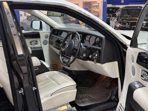 Rolls-Royce Phantom 6.7 V12 Saloon 4dr Petrol Auto Euro 5 (453 bhp) 44