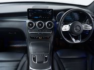 Mercedes-Benz GLC 2.0 GLC300d AMG Line (Premium Plus) SUV 5dr Diesel G-Tronic+ 4MATIC Euro 6 22