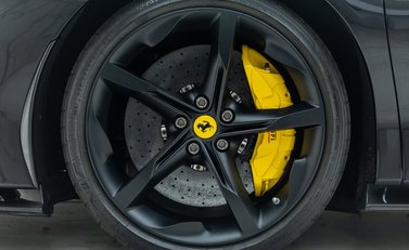 Ferrari SF90 Stradale 26