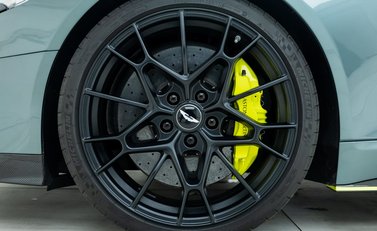 Aston Martin Rapide AMR V12 30