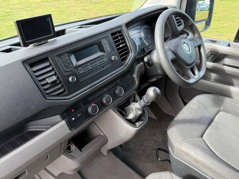 Volkswagen Crafter CR35 TDI L H/R P/V STARTLINE 