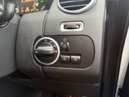 Land Rover Discovery 3.0 Discovery SE SDV6 Auto 4WD 5dr 31