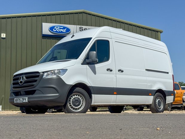 Mercedes-Benz Sprinter AUTO MWB L2H2 High Roof 315 Pro Air Con Camera EURO 6 1