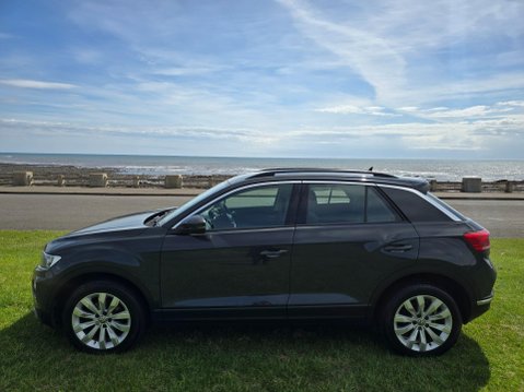 Volkswagen T-Roc 1.0 TSI SE Euro 6 (s/s) 5dr 9