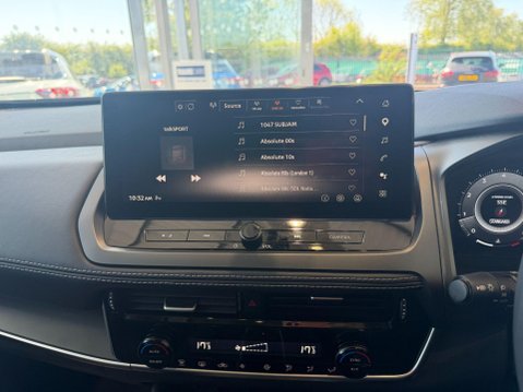 Nissan Qashqai 1.3 DIG-T MHEV N-Connecta XTRON Euro 6 (s/s) 5dr 32