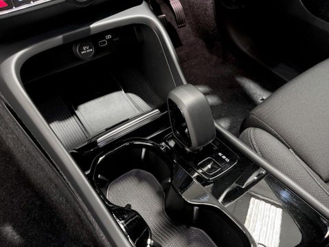Volvo C40 Recharge 69kWh Plus SUV 5dr Electric Auto (231 ps) 17