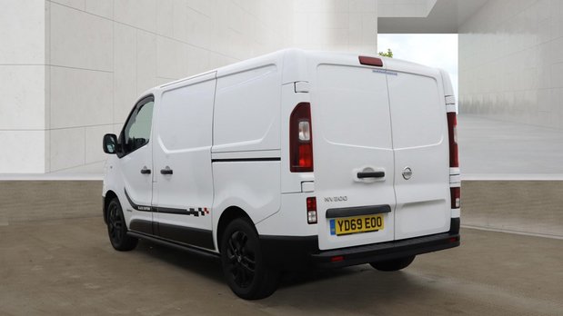 Nissan NV300 SWB L1H1 Low Roof Air Con Alloys Sensors EURO 6 NO VAT 6