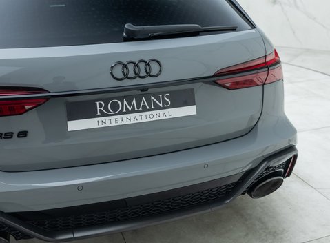 Audi RS6 AVANT PERFORMANCE CARBON VORSPRUNG 32