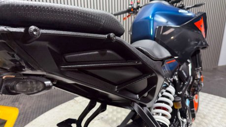 KTM Duke 2025 ONLY 7K 125CC LEARNER LEGAL 15BHP 1 OWNER 44