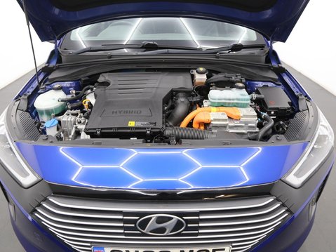 Hyundai IONIQ 1.6 h-GDi Premium SE DCT Euro 6 (s/s) 5dr 28