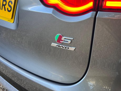 Jaguar F-Pace 3.0 D300 V6 S Auto AWD Euro 6 (s/s) 5dr 83