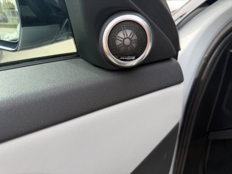 Land Rover Range Rover Evoque FIRST EDITION MHEV 40