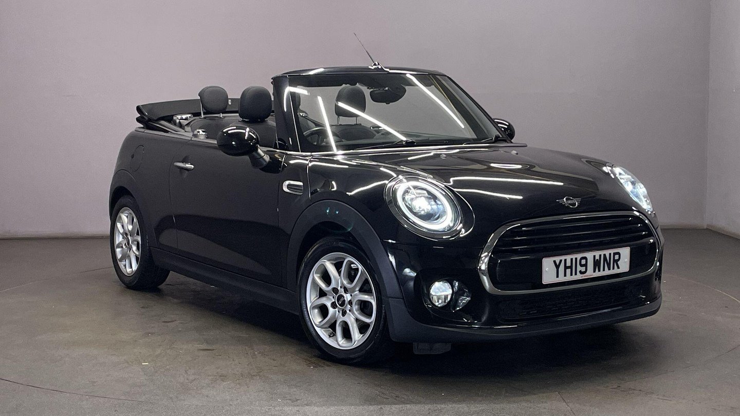MINI Convertible dealer public-web source image
