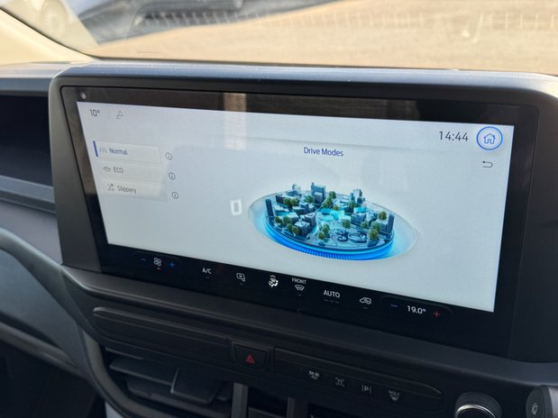 Ford Transit Custom LWB L2H1 Low Roof Trend 280 Air Con Cam Carplay Sensors EURO 6 36