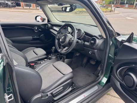Mini Hatch COOPER S 17