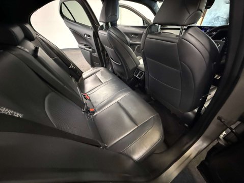 Lexus Ux 2.0 UX 250h F Sport 4x2 CVT 5dr 37