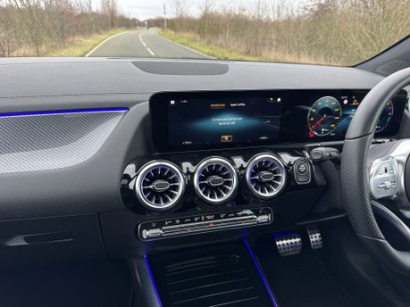 Mercedes-Benz GLA Class GLA 250e Exclusive Edition Premium Plus Petrol Hybrid Auto PANROOF/SAT NAV 13