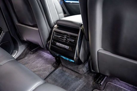 Land Rover Range Rover Sport 3.0 P400 MHEV Dynamic SE SUV 5dr Petrol Auto 4WD Euro 6 16