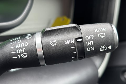 Land Rover Defender 110 D300 Hard Top HSE with Rear Seat Conversion 40