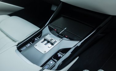 Ferrari Purosangue 24