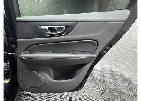 Volvo V60 2.0 D4 Inscription Pro Estate 5dr Diesel Auto Euro 6 (s/s) (190 ps) 42