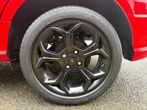 Ford Ecosport ST-LINE 14