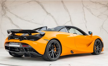 McLaren 720S Spider Performance 11