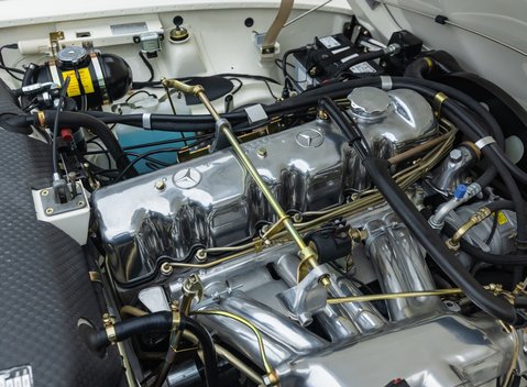Mercedes-Benz 280 SL W113 Pagoda 64