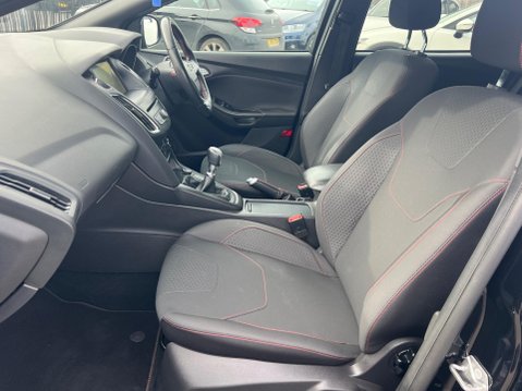 Ford Focus 1.0T EcoBoost ST-Line X Euro 6 (s/s) 5dr 27