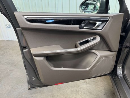 Porsche Macan 3.0 Macan S Semi-Auto 4WD 5dr 60