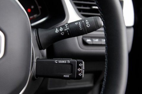 Renault Captur TECHNO E-TECH 17